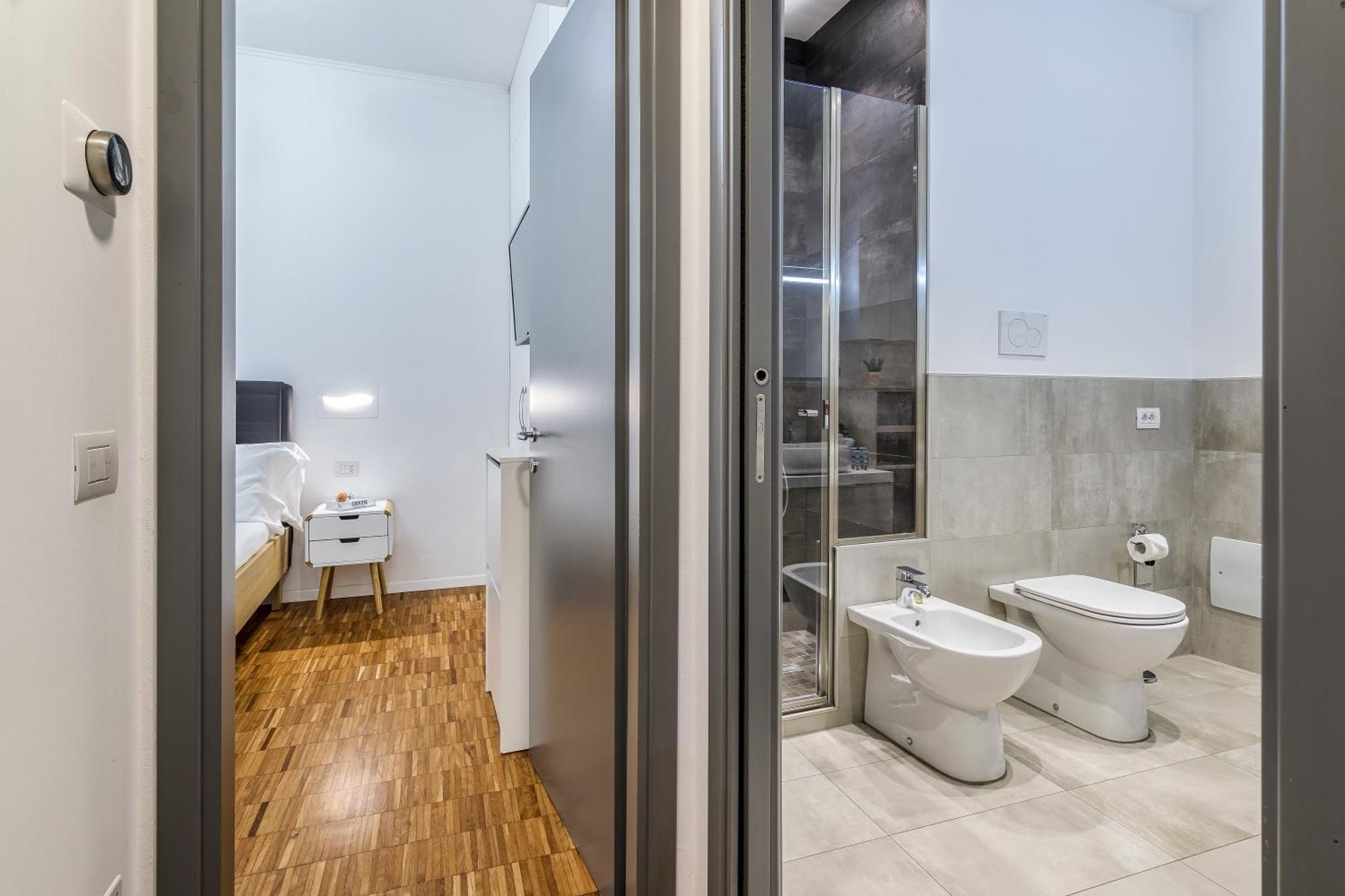 Beplace Apartments In Isola Milan Exterior photo